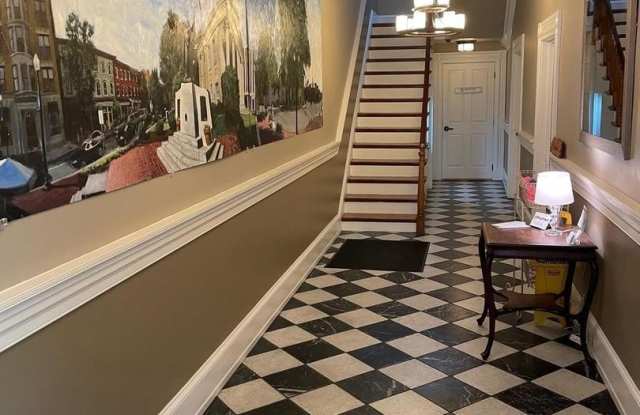127 E CHESTNUT Street Gallery 1
