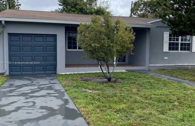 2225 Funston St photos photos