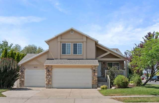 Former Model home in Layton For Rent! Gallery 1