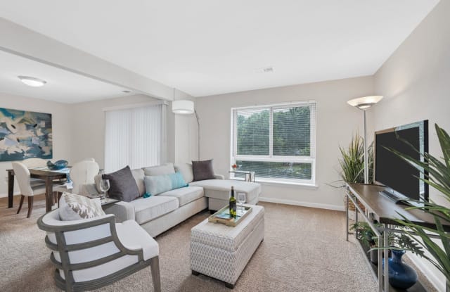 Hermitage Square Apartments Gallery 2