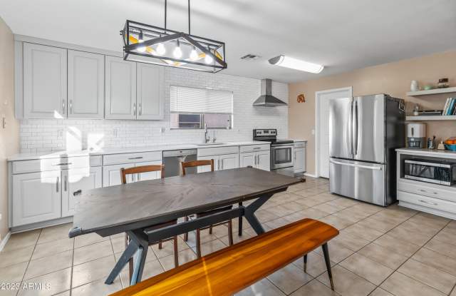 18611 N 22ND Street photos photos