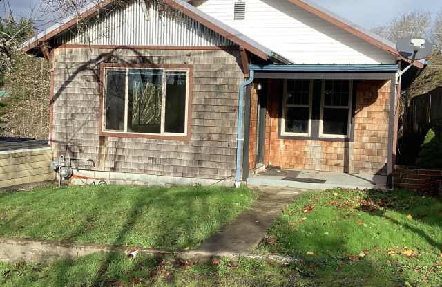 442 Northeast 1st Street - 442 Northeast 1st Street, Toledo, OR 97391