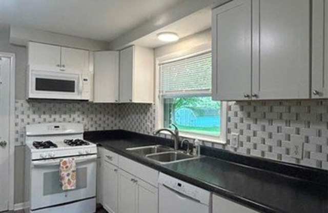 3364 Elder Road Gallery 3