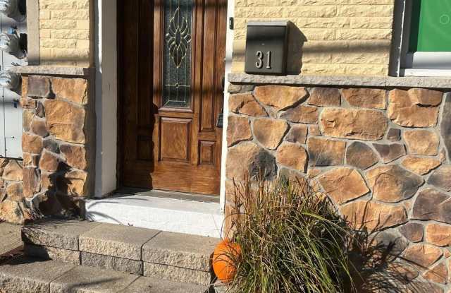 31 Main Street unit: Upstairs - 31 Main Street, Englishtown, NJ 07726