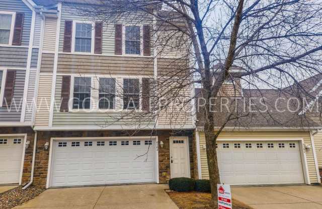 Wonderful Special, Wont Last!! 2 Bedroom, 2.5 Bath Townhome in Urbandale photos photos