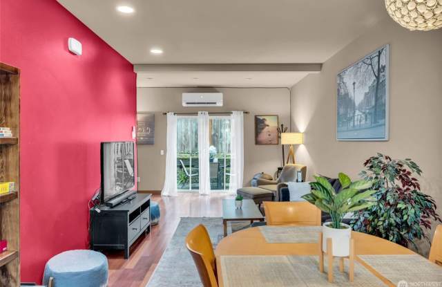 2-Bedroom Townhome with Attached Garage Gallery 3