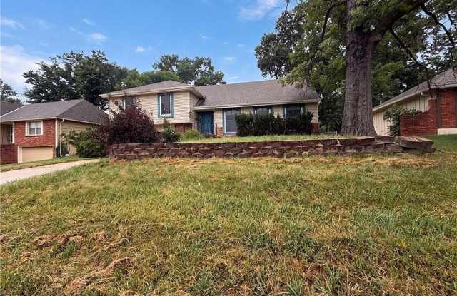 6916 N Overland Dr Gallery 1