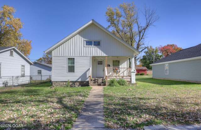 1619 S Murphy Avenue - 1619 South Murphy Lane, Jasper County, MO 64801