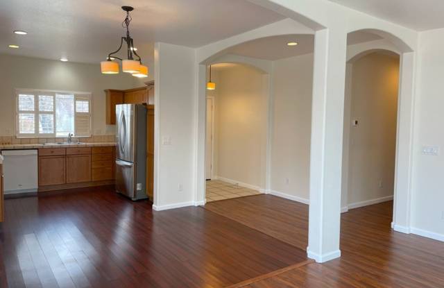 <b>Three Bedroom South Meadows Home with Mountain Views<br><br> Gallery 4