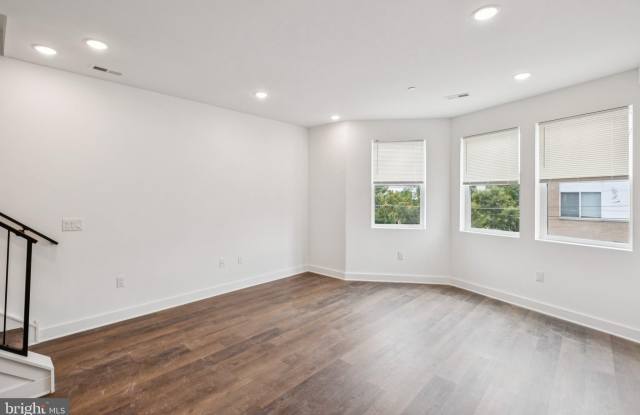 439 W SUSQUEHANNA Avenue unit: 2 - 439 West Susquehanna Avenue, Philadelphia, PA 19133