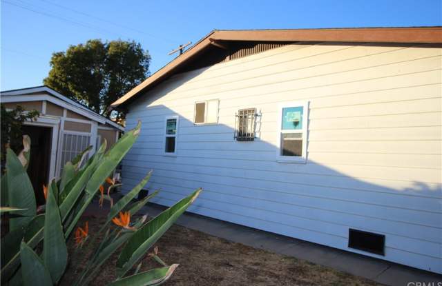 2007 Eastlake Avenue Gallery 2