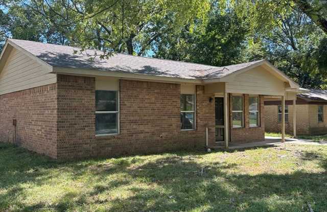 1002 Harris Dr. Alma, Ar 72921 photos photos