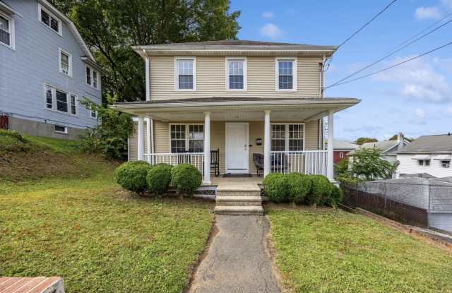 204 Elliott Ave - 204 Elliott Avenue, Waterbury, CT 06705