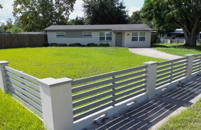 Charming 3/1 in desirable Orange Park Neighborhood! photos photos Charming 3/1 in desirable Orange Park Neighborhood! photos photos