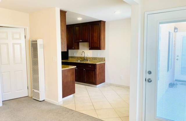 1BD/1BA Mission Hills Apartment w/ 1-Car Garage! Only $1,995/mo~ photos photos