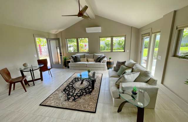 Island Living in a Renovated 2-Bed, 2-Bath Unfurnished Maui Meadows Retreat Gallery 4
