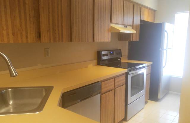 7126 Barclay Ave Apt A Gallery 3