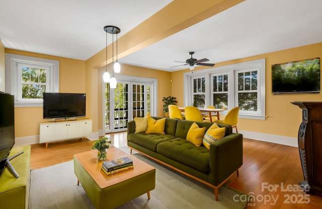 203 6th Avenue W photos photos