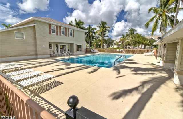 1775 Four Mile Cove Parkway Gallery 2