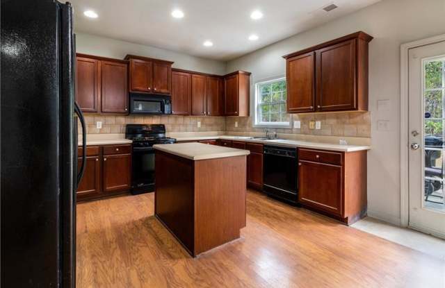 3443 Coval Circle Gallery 4