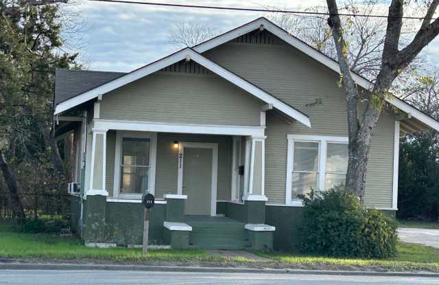 211 East Kingsbury photos photos