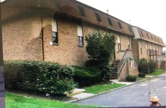 1216 N Oaks Boulevard - 1216 North Oaks Boulevard, North Brunswick, NJ 08902