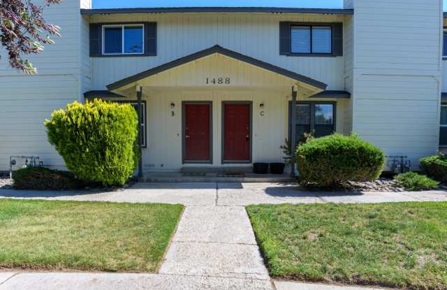 1488 Douglas Ave photos photos