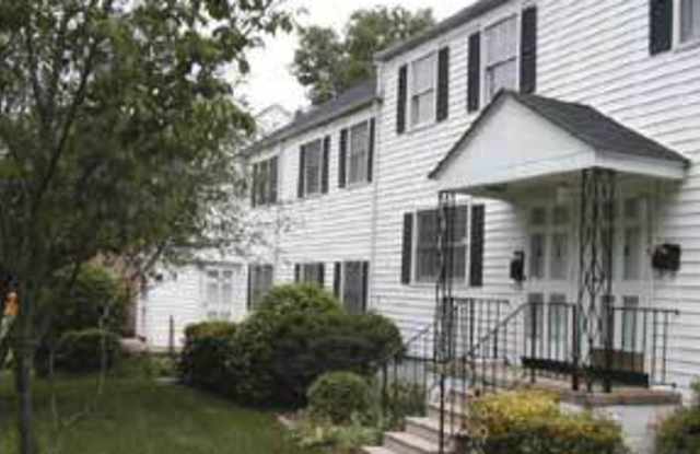 1092 Nichols Drive ~ 2 Bedrom / 1 Bathroom ~ Cameron Village ~ Newly Renovated Kitchen and Bathroom photos photos