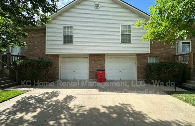 709 SE Drew Ct Gallery 1