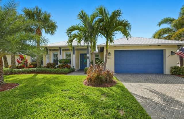 3929 Shoreside Drive photos photos 3929 Shoreside Drive photos photos