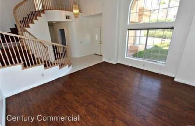 19812 E Country Hollow Dr Gallery 2