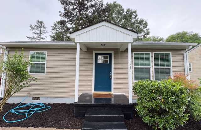 2 Bedroom, 1 Bathroom House in Greensboro! photos photos