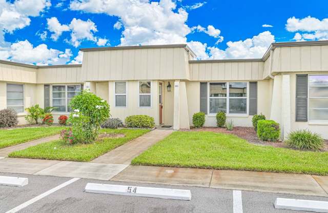 NOW AVAILABLE - Well Maintained Villa in Cypress Lake Gardens photos photos