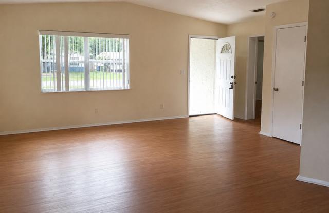8081 28th Avenue North Gallery 4