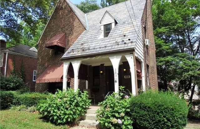 Beautiful 3 bedroom, 1.5 Bath in Mt. Lebanon!! - 243 Pennsylvania Boulevard, Allegheny County, PA 15228