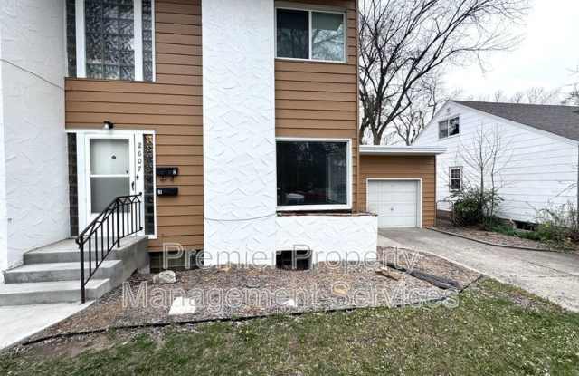 2607 Glenwood Ln photos photos