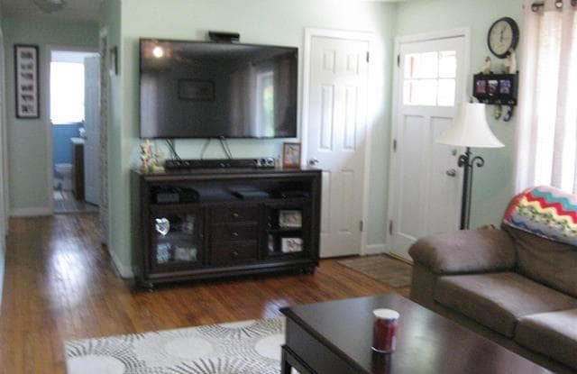 150 Bayview Dr Gallery 3