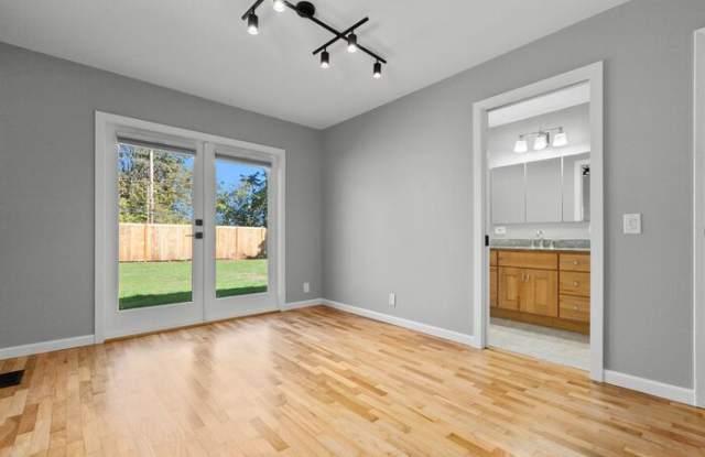 2510 Southwest Portland Court Gallery 4