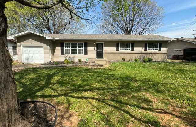 Beautiful 3 bedroom 2.5 bath 2 living rooms and 1 car attached garage! photos photos