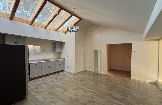 562 Van Buren Street photos photos