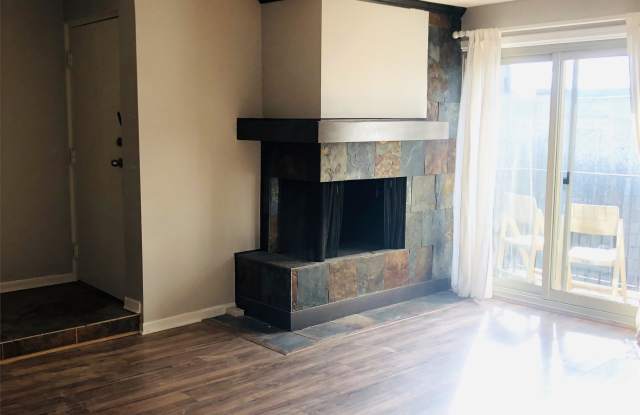 Regent Place - 3602 Gillham Road, Kansas City, MO 64111