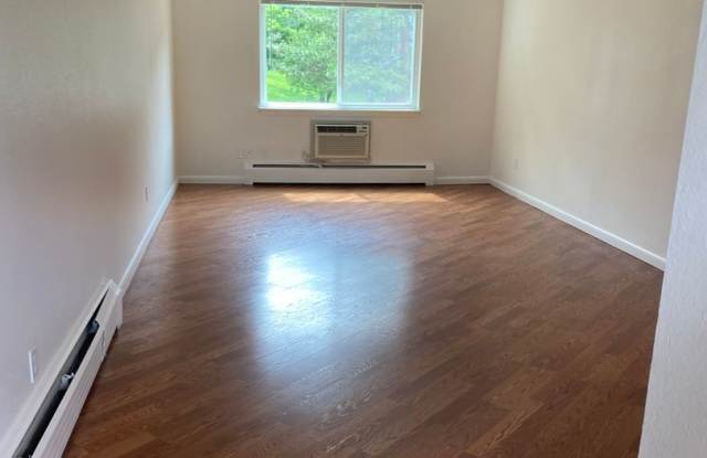 1301 30th St. photos photos