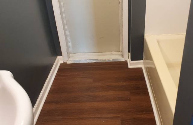 323 North Terrace Street - 1 Gallery 2