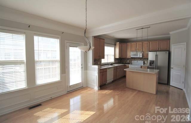 11324 Costigan Lane Gallery 4