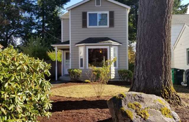 816 Thomas St SW - 816 Thomas Street Southwest, Olympia, WA 98502