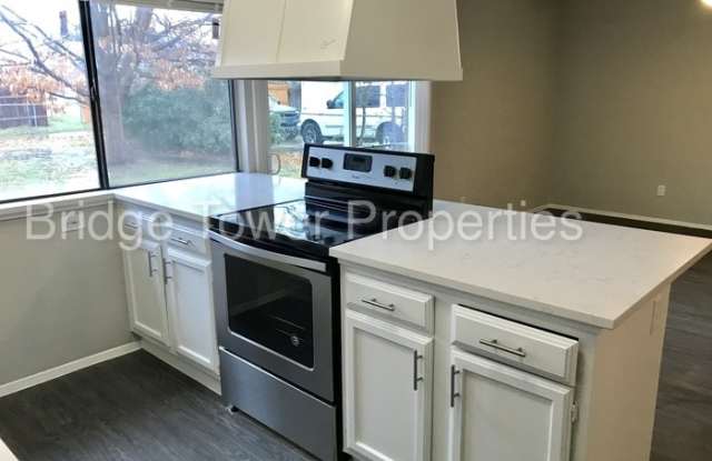 305 Boxwood Drive Gallery 4