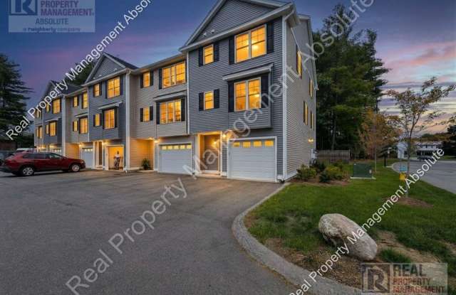 Modern Nashua Townhouse | 3 Beds • 2.5 Baths • Garage Gallery 1