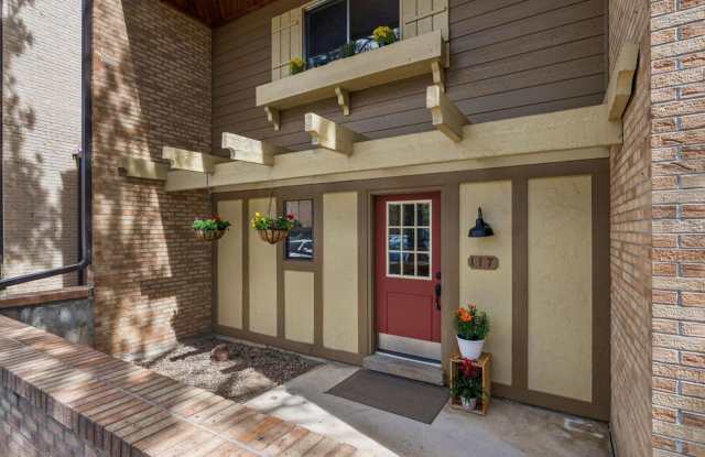 Completely Renovated 3 Bedroom Condo in the Wimbledon NOW AVAILABLE ! Gallery 3