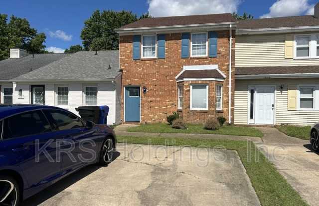 1652 Fairfax Dr photos photos