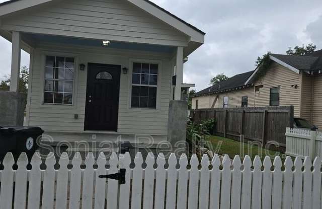 8637 Belfast Street - 8637 Belfast Street, New Orleans, LA 70118